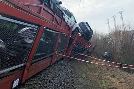 Plzeňští hasiči zveřejnili snímky nehody vlaků na domažlicku z vrtulníku. Srazka Nakladnich Vlaku V Otrokovicich Skoda Jde Do Milionu Region Valassko