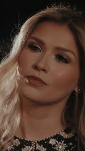 Lily Comer's Instagram, Twitter & Facebook