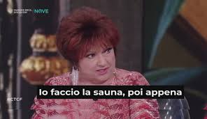 “Faccio la sauna e poi vado fuori nuda, tanto non mi vede nessuno”: la schiettezza di Orietta Berti da Fazio