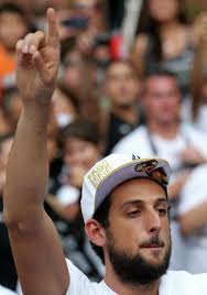 Spurs Caravan tour begins in Laredo