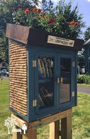Jill Wegrzyn West Hartford Ct This Littlelibrary With A Rooftop Garden And Wine Cork Siding Is Little Free Libraries Little Free Library Plans Free Library