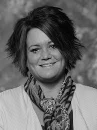 Linda Schnee's Instagram, Twitter & Facebook