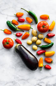 We also tend to add a side salad to almost all of our dinner meals. Zjnggt3 Oc2 Um