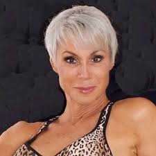 Kathryn Ross-Nash (@KathrynRossNash)