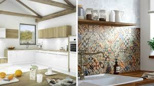 Une Cuisine A La Deco Mediterraneenne Decoration Interieure Cuisines Deco Decoration Maison