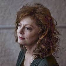 Lorraine Carmichael's Instagram, Twitter & Facebook