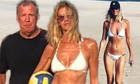 Check below for more deets about lisa hogan. Jeremy Clarkson S Girlfriend Lisa Hogan 46 Stuns In A Skimpy White Bikini Daily Mail Online