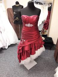 My longtime collaborator, stylist tony lundström, designed the look for dr. Brautkleid Vokuhila Curvy Brautparadies Leer 0918 5 Brautparadies Jordan