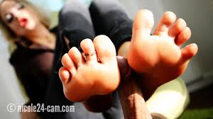 Nicole 24 foot fetish