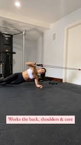 Super trainer autumn calabrese has created amazing programs for us that bring amazing results. Autumncalabrese On Instagram Check It Out Y All One Of The Many Back Pull Moves From 9 Week Control Freak That I Love Thi Control Freak Side Plank Control