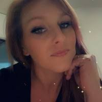 Amber Qualls's Instagram, Twitter & Facebook