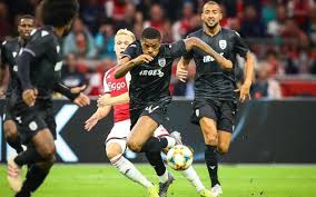 Κατέρρευσε ξανά ο ντάλεϊ μπλιντ μέσα στο γήπεδο! Sfagh Toy Paok Sto Amsterntam 3 2 Me Tria Penalti Ston Agia3 Video Typosthes