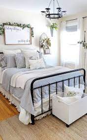 86 Best Guest Bedroom Ideas For You Guestbedroomideas Bestguestbedroom Solnet S Cheap Bedroom Makeover Rustic Master Bedroom Farmhouse Style Master Bedroom