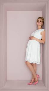 Bei clivia wird außerdem die taille durch ein satinband in. Standesamtkleider Erlebe Coole Kussdiebraut Outfits Brautkleider