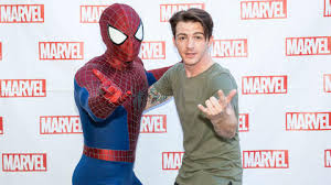 Nickelodeon star drake bell, known for starring in teen sitcom drake & josh, has been arrested in bell is said to have appeared in cuyahoga county court on thursday this week, and entered a not. The Marvel Life Drake Bell Marvel