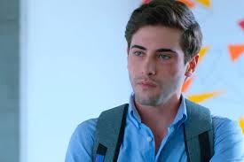 When a hacker begins releasing students' secrets to the entire high school, the socially isolated but observant sofía works to uncover his/her identity. Series Tv Show Br On Twitter Top Personagens Masculinos 99 Raul Leon Control Z