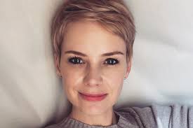 Osvárt andrea elárulta, hogyan hódította meg új párja. Bekukucskalhatsz Osvart Andrea Gyonyoru Lakasaba Igazi Alomotthonban El Hazai Sztar Femina