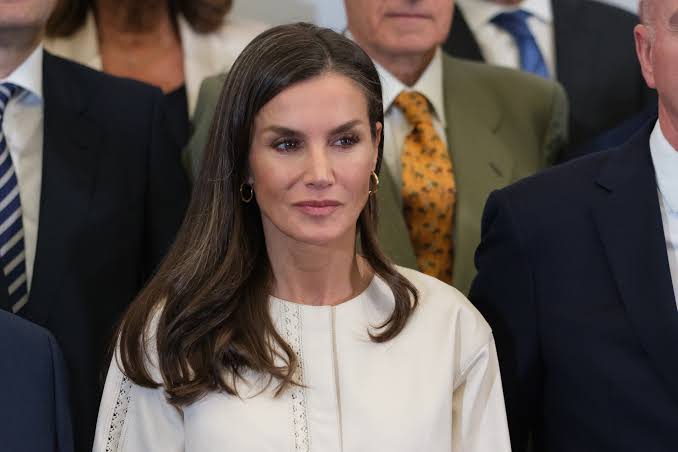 Escándalo en la monarquía española: los dos abortos que se habría hecho la  reina Letizia antes de casarse con Felipe VI - Semana