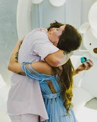 Na manhã deste domingo (30) o nome do humorista whindersson nunes ficou entre os assunto mais comentados no twitter, o motivo seria uma noticia divulgada por um jornalista que afirma que o filho do ator teria nascido prematuro na noite do sábado, com 6 meses. Whindersson Nunes E Maria Lina Escolhem Nome Do Filho Vou Decepcionar Mas Nao Vai Ser Jeredy Famosos Gshow