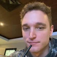 Hi girl what's up you're so hot and sexy❤️ what's your insta btw?