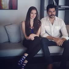 Fahriye Evcen Ve Burak Ozcivit Unluler Moda Stil