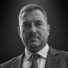 Company — Louis T Collection