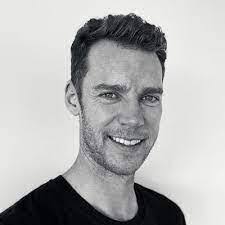 Peter Corbell's Instagram, Twitter & Facebook