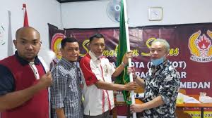Danau toba memiliki panjang 87 kilometer, lebar 27 kilometer, tinggi 904 meter di atas permukaan laut, serta memiliki kedalaman 505 meter. Pebiliar Nasional Pimpin Pobsi Medan Diharapkan Bisa Berbagi Pengalaman Hadapi Pon Tribun Medan