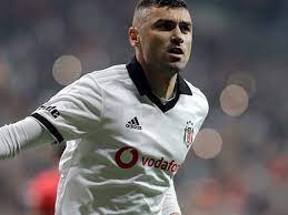 Hücum yönünün yanı sıra savunma yönünü de kanıtladı. Besiktas Tan Burak Yilmaz Aciklamasi Ntv