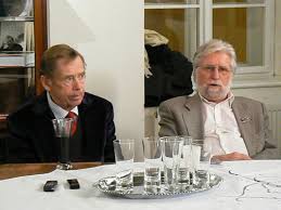 Havel is a scientist, former director of the center for theoretical studies, and a member of the forum 2000 foundation international advisory board. Zobraz ObrÄƒazek LiterÄƒarnÄƒ Novinky