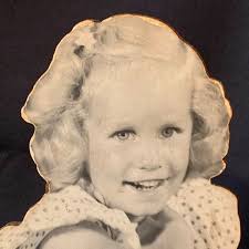 Which school building in Kenmore was the 1907 photo taken outside of?