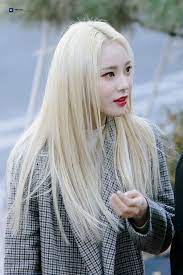 Blue Moon On Twitter Jinsoul Loona Jinsoul Loona Blonde Hair Color Balayage