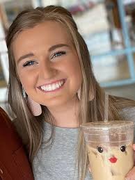 Happy 27th birthday Kendra!🎉