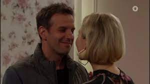 In 'sturm der liebe' staan de levens en vooral de liefdesperikelen van het personeel en de gasten van hotel fürstenhof centraal. Desiree Und Nils Abschiedsvideo Sturm Der Liebe Youtube