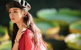 Triệu lệ dĩnh xuất thân từ một gia đình nông thôn nghèo nhưng hiện là một trong những nữ diễn viên giàu có nhất trung quốc. Triá»‡u Lá»‡ DÄ©nh Khai Man Cho Elle NÄƒm Má»›i Vnreview Tin Má»›i Nháº¥t