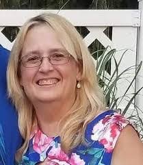 Lisa Scheuermann's Instagram, Twitter & Facebook