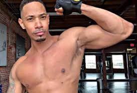 He also gives guys who may be thinking of entering the. 6 Men Fight For Love On The Gay Bachelor Aazios Lgbtq News And Entertainment