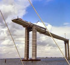 La Construction Du Pont De Saint Nazaire Un Chantier Titanesque La Photo Date De 1973 Deux Ans Avant La M Pont De Saint Nazaire Le Pouliguen Saint Nazaire