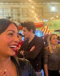 Photographing record breaking concert attendance