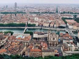 Ce mercredi 12 juin, l'hebdomadaire le point a publié un classement des villes les plus attractives de france, ce palmarès regroupe exactement 70 villes et métropoles. Top 10 Des Villes Les Plus Attractives De France