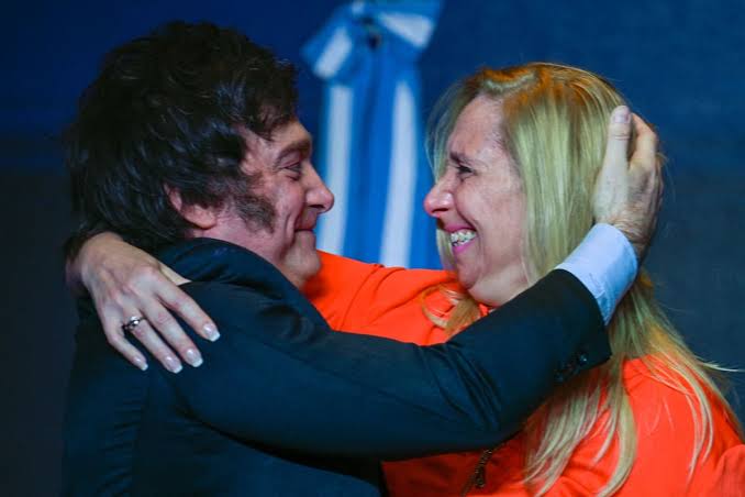 Javier y Karina Milei: un sistema de decisiones políticas que por momentos  se vuelve disfuncional - LA NACION