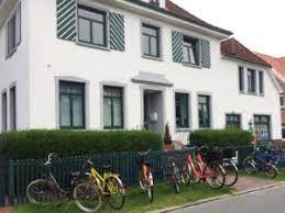 In unserer exklusiv ausgestatteten ferienwohnung auf geschickt genutzten 56 qm finden bis zu 4 personen platz. Ferien Langeoog Stilvolle Villa Mit 8 Gemutlichen Ferienwohnungen