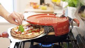 È consigliato utilizzare la temperatura massima del forno, con l'accortezza di porre la pizza nella parte più bassa possibile e solo dopo averlo preriscaldato. I 10 Migliori Forni Per Fare A Casa La Pizza Wired
