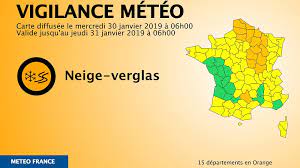 Les douze millions d'habitants de la région sont peu habitués aux rigueurs du grand nord, notamment lorsqu'ils sont au volant. Tempete Gabriel 15 Departements En Vigilance Orange