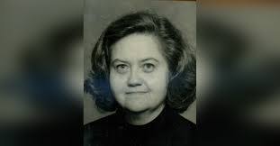 Vicki Wade's Instagram, Twitter & Facebook