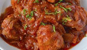 Rasa ayam yang lembut kenyal sangat menepati citarasa orang malaysia. Ayam Masak Merah Simple Sedap