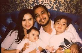 Aliff aziz — selayaknya aku 04:01. Aliff Aziz Nak Buang Tatu