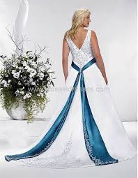 Gorgeous Strapped Dress With Color Accent Wedding Dresses Nontraditional Wedding Dress Wedding Dress Inspiration