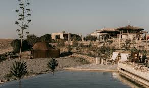 Terre Des Etoiles Eco Lodge Dans Le Desert A Cote De Marrakech Marrakech Vacances Panneau Solaire