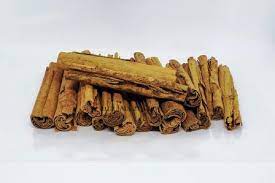 Kayu manis cassia yang lebih sering dijumpai memiliki kandungan kumarin dalam jumlah yang lebih tinggi dibandingkan cinnamon ceylon. Kulit Kayu Manis Ceylon Cinnamon Dari Sri Lanka